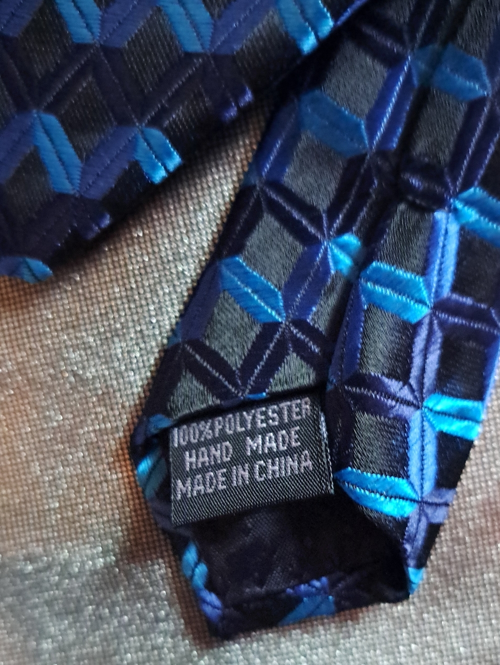 Men's Geometric Pattern Necktie - Assorted Colors 100% Polyester - Picture 2 of 11
